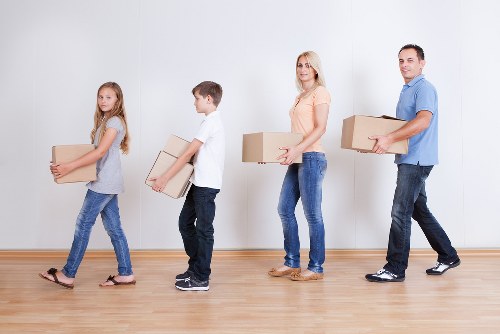Preparing boxes and furniture for mobile self storage in Uxbridge